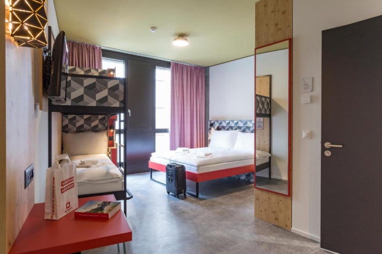 Standard Quadruple room