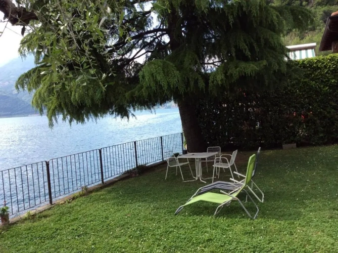 Apartment with balcony and with lake view