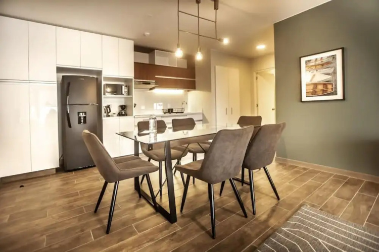 w Upscale 2BR in Miraflores