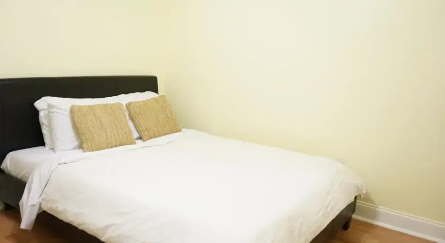 Collins Ave by South Beach Vacations