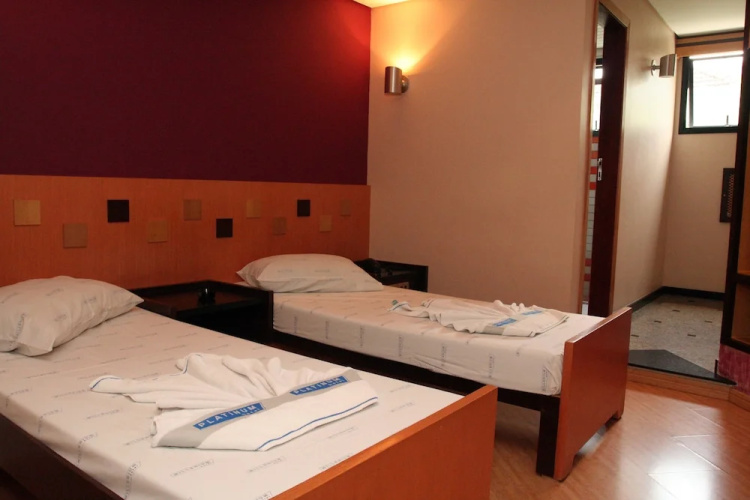 Hotel Platinum