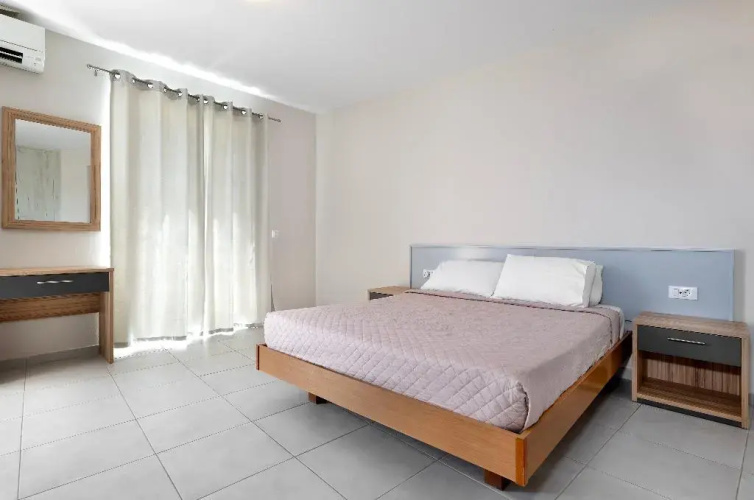 Anixis Hotel