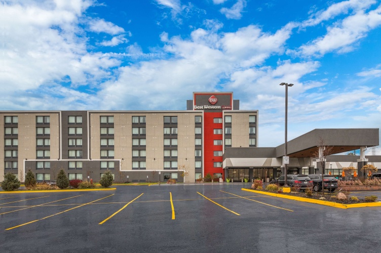 Best Western Plus Toronto North York Hotel & Suites photo 22