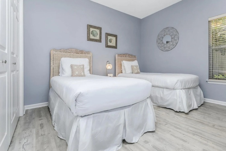Northshore 960/960A* (2G) - 3BR 3BA - (8)
