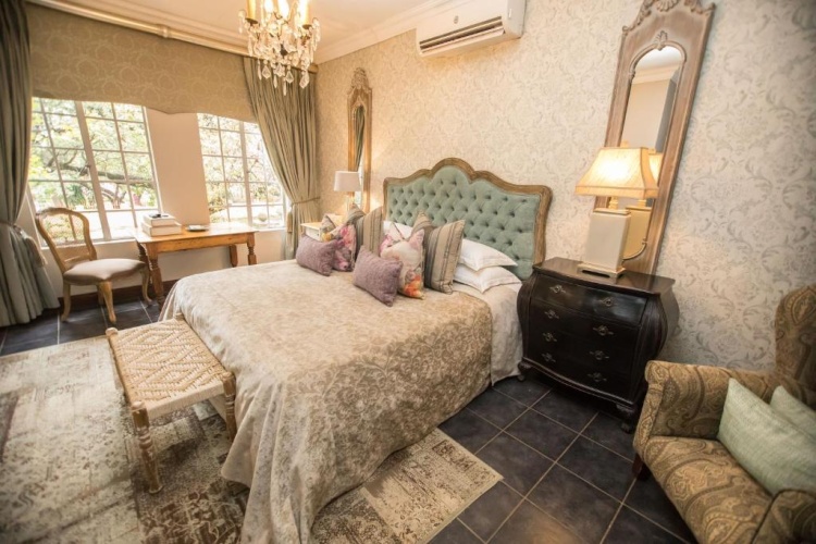 Deluxe Suite