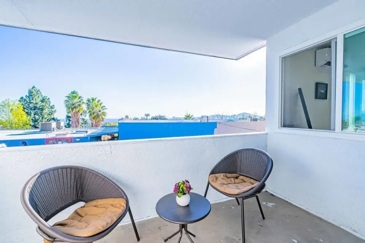 2b2b APT Close to Rose Parade and Pasadena Oldtown