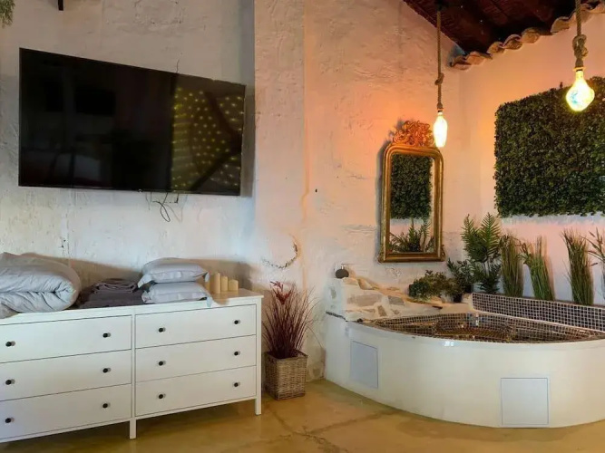 Fortress Jacuzzi Suites