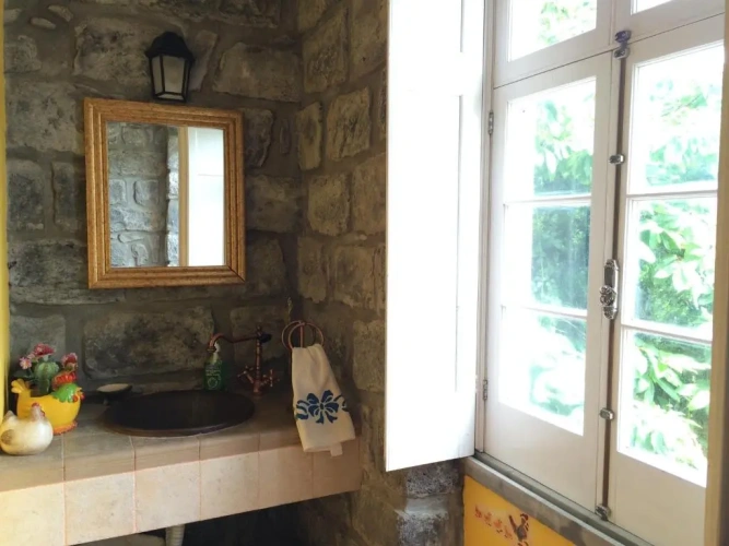 3 Bedrooms Cottage