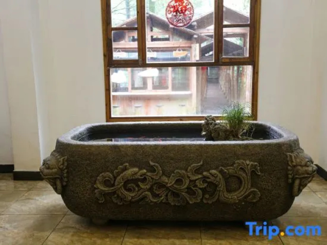 Wolong Riverside Manor