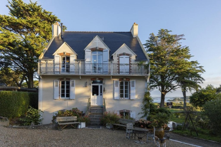 4 Bedrooms Cottage