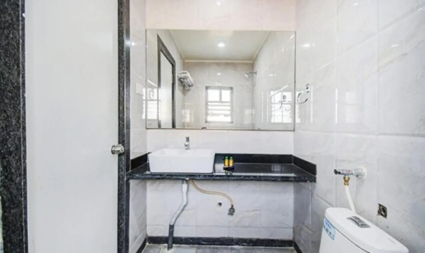 FabHotel Krishna Regency