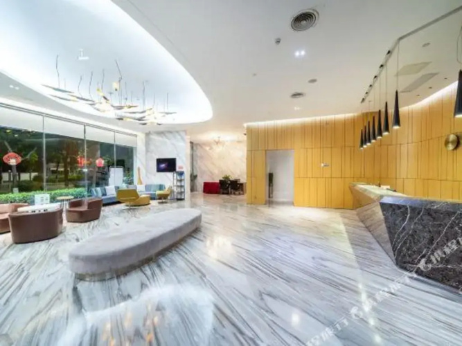 Qian Hai Holiday Hotel