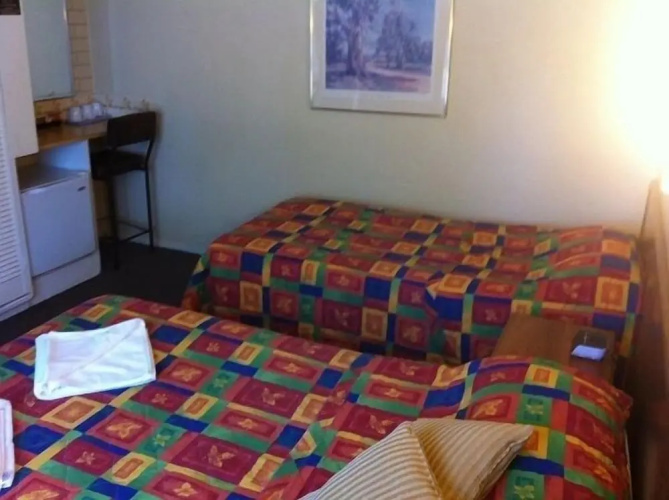 Mayfield Motel
