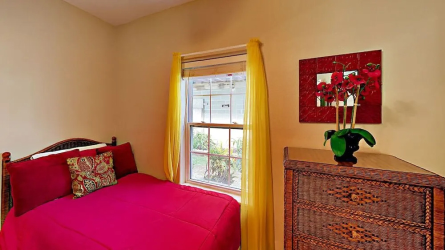 111 E Marlin St Cabin #C - 2 Br cabin by RedAwning