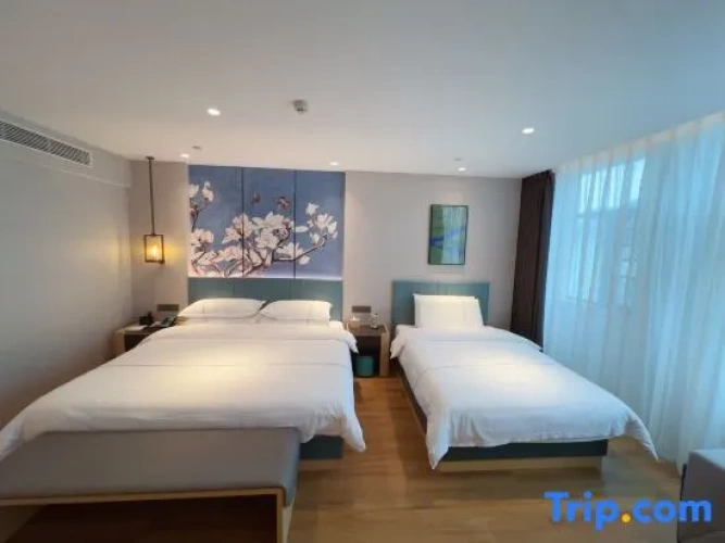 Business Quadruple room