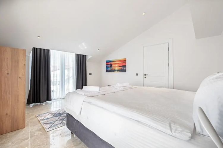 Belek deluxe suit