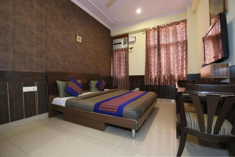 Deluxe Single room