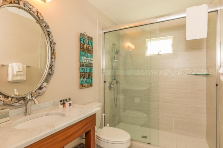 3 Bedrooms Home oceanfront