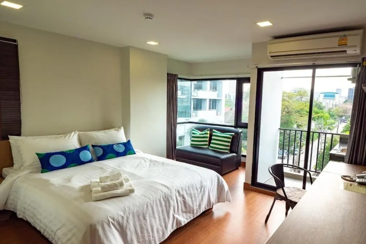 Standard Quadruple Family room with balcony