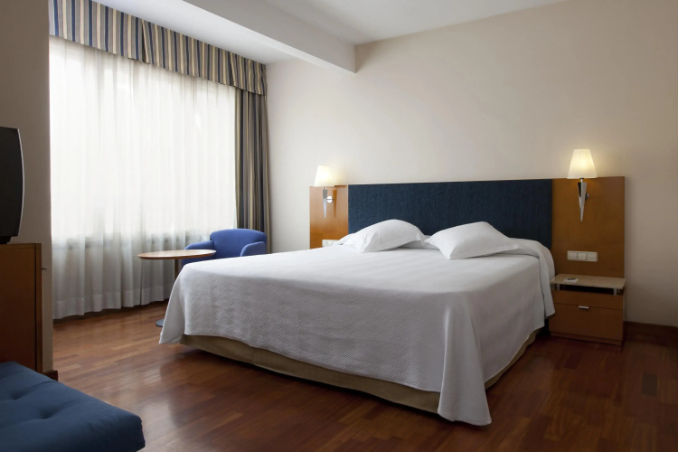 NH Castellón Mindoro Hotel