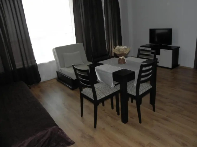 1 Bedroom Apartment with balcony