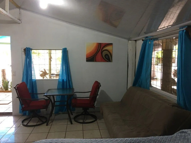 Rita Sonny Tropical Surf Cabina