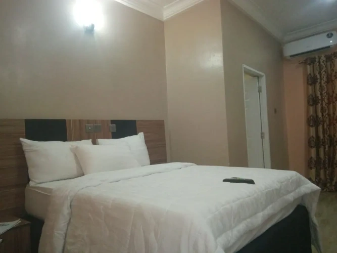 Standard Double Suite