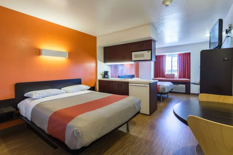 Deluxe Quadruple Suite