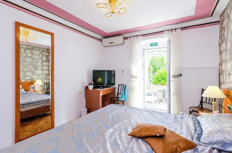Apartments Nicol