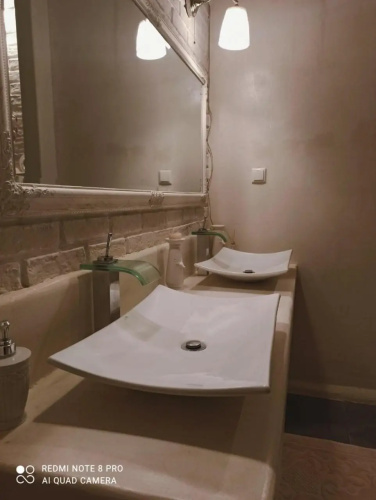 Stone suite