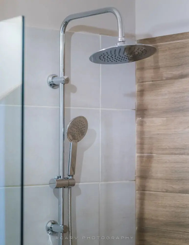 Brand new apartment touching Acropolis
