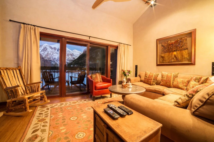 Riverside B201 by Exceptional Stays