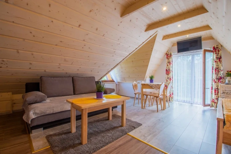 Standard Twin room with balcony