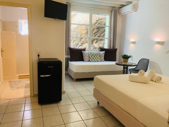 Economy Triple room