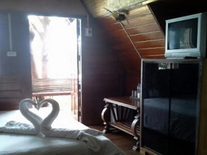 Koh Wai Beach Resort