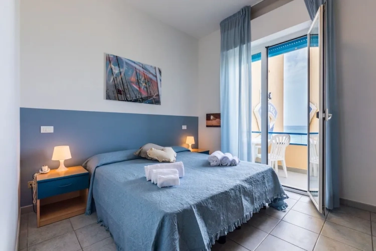 Double room with sea view