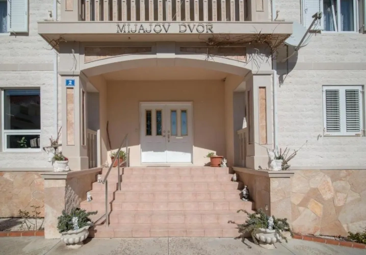 1 Bedroom Superior Apartment with balcony and with sea view