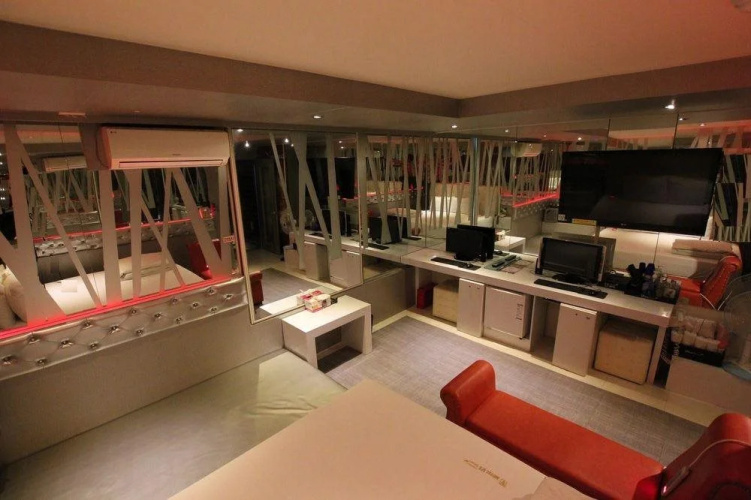 Hound Hotel Sasang