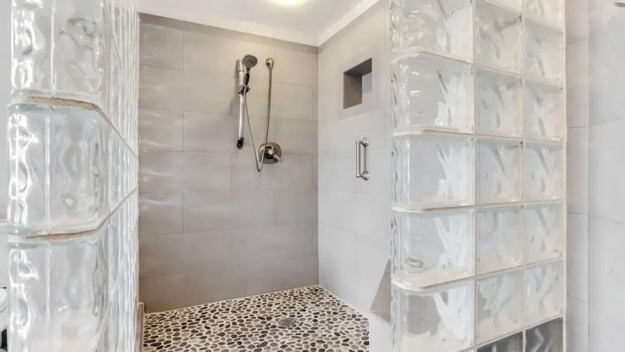 3506 Windsor 2 Bedroom Condo