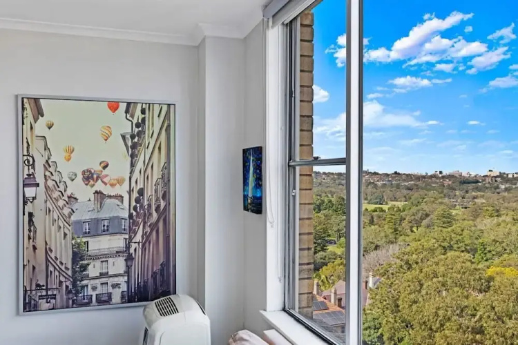Centennial Park Light Filled Modern Studio