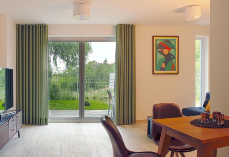 Apartment with garden view