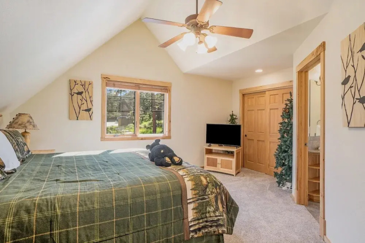 Solitude Bobcat #2 - Estes Park 2 Bedroom Condo by RedAwning
