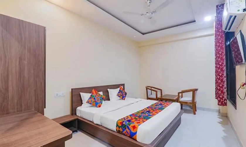 FabHotel The Gahmar Inn