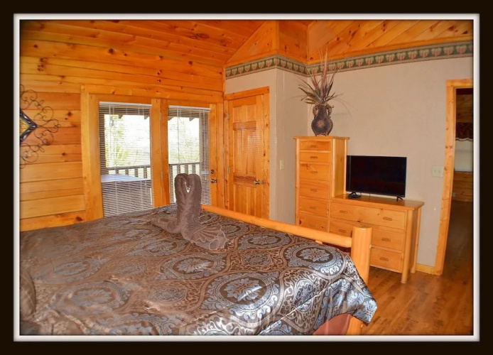 Almost Paradise - 1 Br cabin by RedAwning