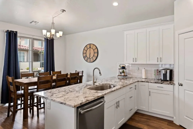 The Sunnyside Haven by RedAwning