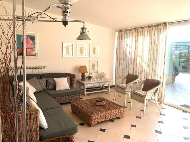3 Bedrooms Apartment