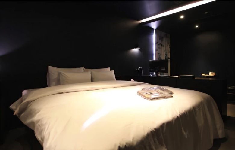 Christie Hotel