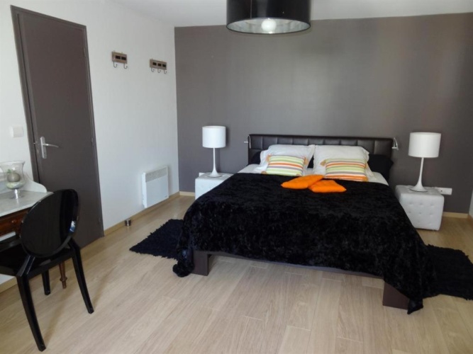 Deluxe Apartment