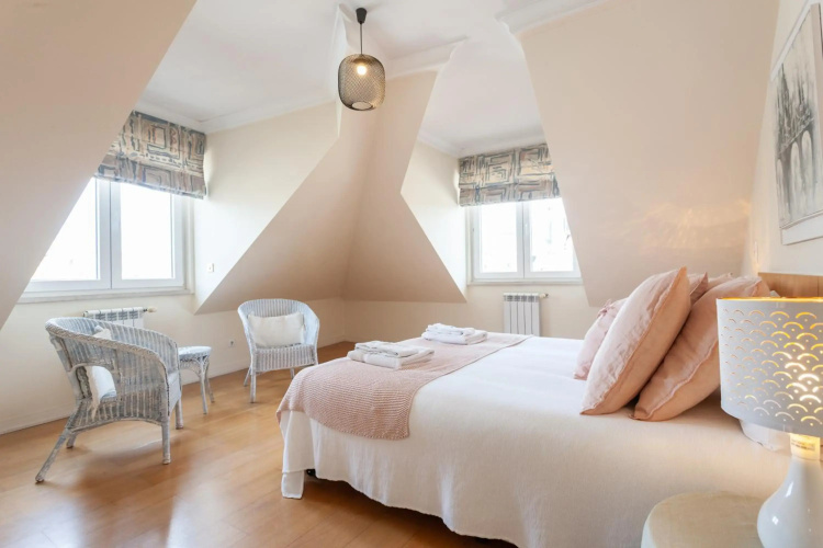 FLH Chic Chiado Exotic Spacious Residence