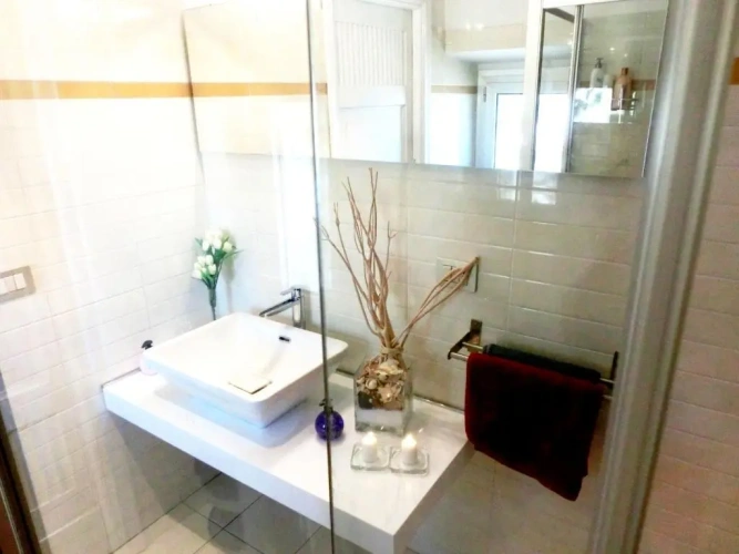 3 Bedrooms Apartment